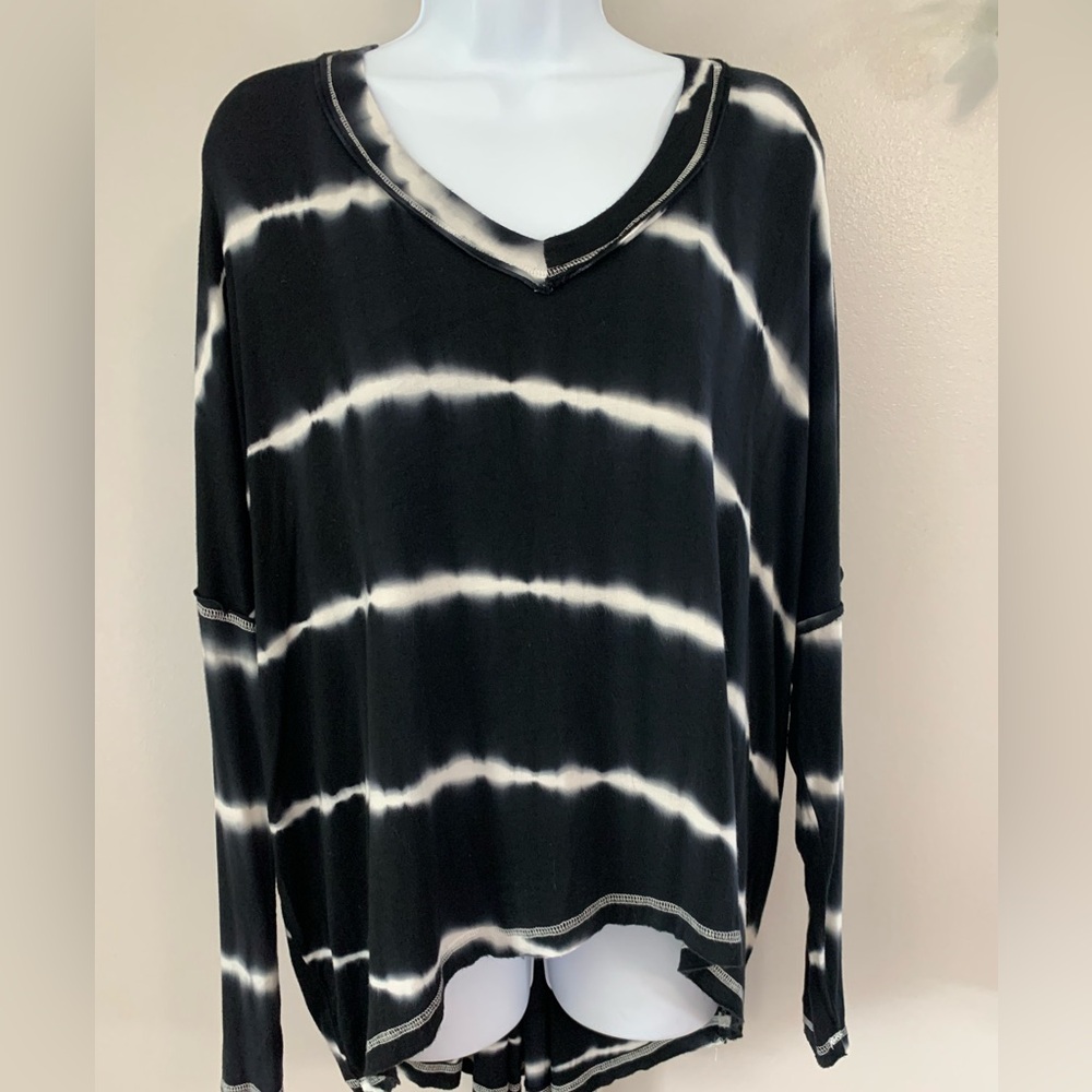 LA MIEL Monochrome Striped Long Sleeve Top